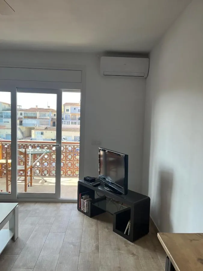 Acogedor Apartamento Con Vistas Al Canal Empuriabrava